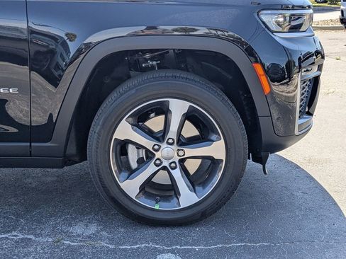 New 2026 Jeep Grand Cherokee L Limited AWD/4WD image 12