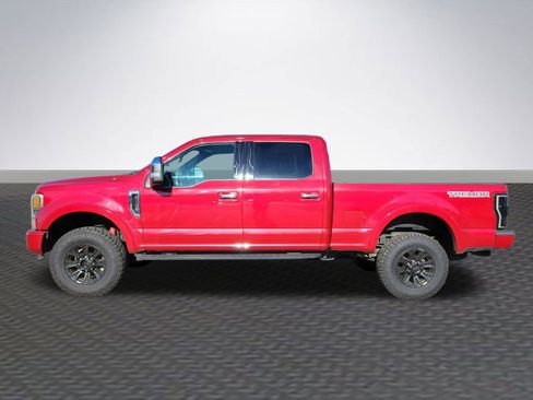 Used 2020 Ford F250 Platinum w/ Tremor Off-Road Package image 4