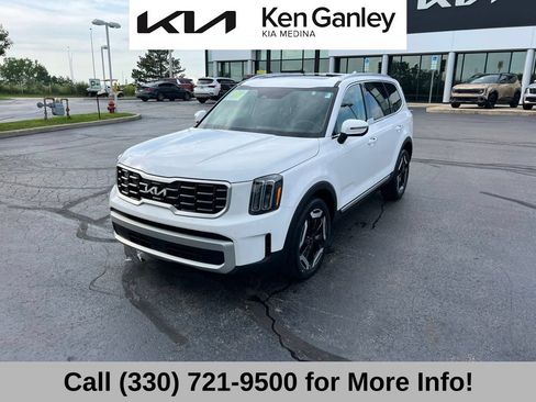 Certified 2024 Kia Telluride S w/ S Sunroof Package AWD/4WD image 3
