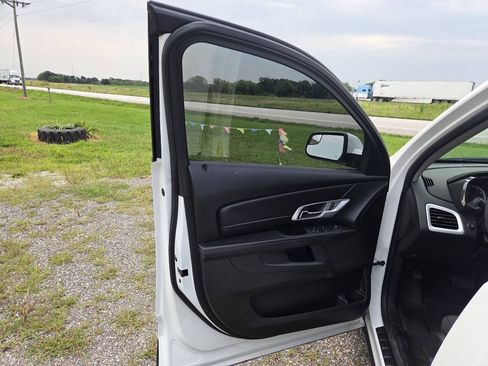 Used 2014 GMC Terrain SLE AWD/4WD image 27