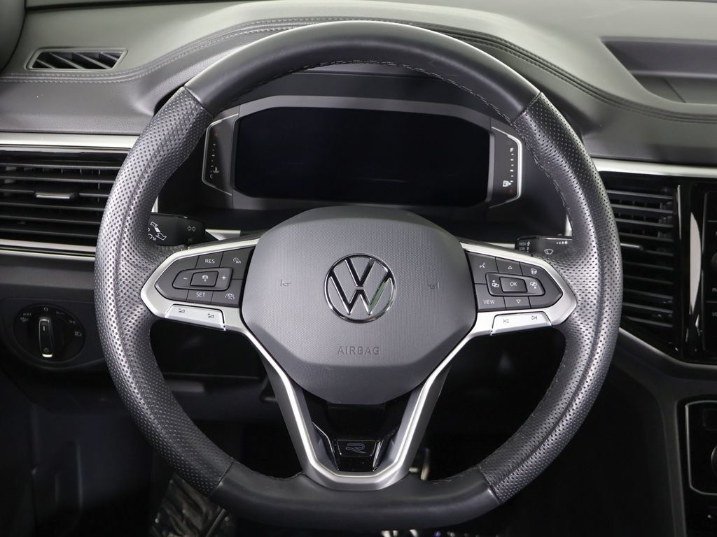 Used 2023 Volkswagen Atlas Cross Sport SEL R-Line AWD/4WD image 43