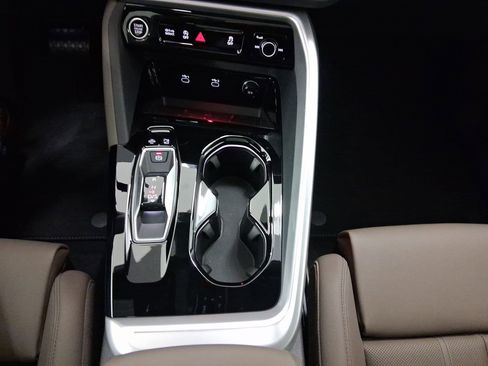 New 2025 Audi Q5 Premium Plus image 16