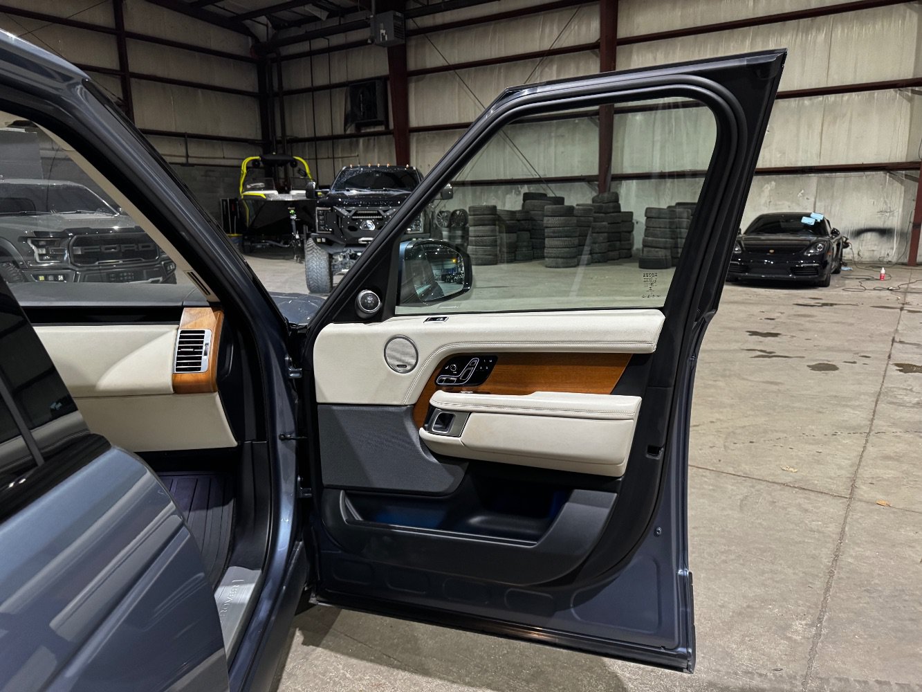Used 2022 Land Rover Range Rover Westminster Edition AWD/4WD image 24