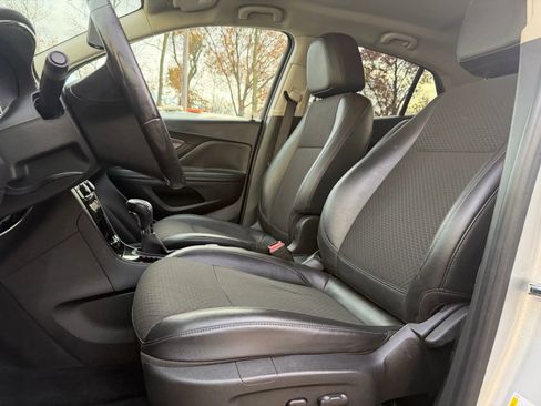 Used 2018 Buick Encore Preferred image 11