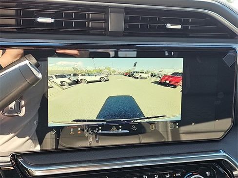 New 2025 GMC Sierra 3500 Denali w/ Denali Reserve Package image 13