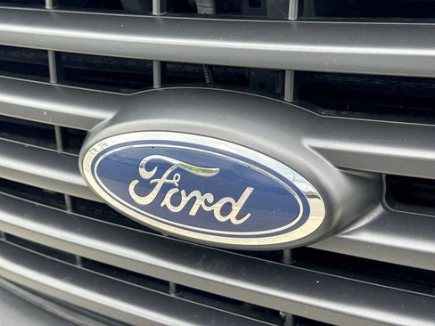 Used 2017 Ford F150 XLT w/ Equipment Group 301A Mid AWD/4WD image 11