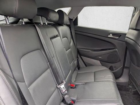 Used 2019 Hyundai Tucson Limited image 16