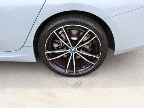 Used 2023 BMW 330e image 8