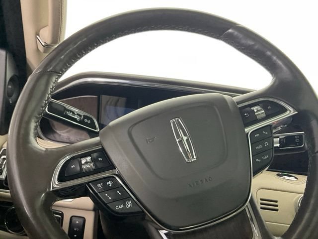 Used 2021 Lincoln Navigator L Reserve w/ Luxury Package AWD/4WD image 32