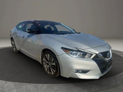 Used 2016 Nissan Maxima Platinum image 3