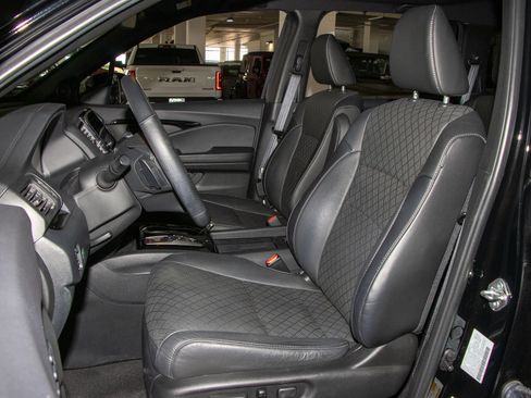 Used 2023 Honda Passport Elite image 14