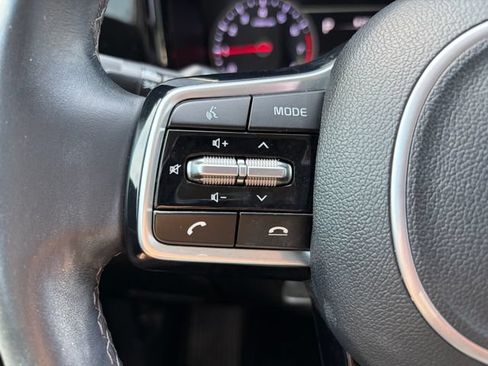 Certified 2022 Kia Sorento EX w/ Panoramic Sunroof Package FWD image 12