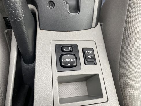 Used 2012 Toyota RAV4 4WD image 30