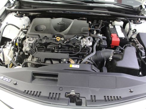 Used 2022 Toyota Camry LE image 30