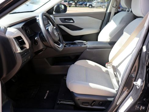 Used 2023 Nissan Rogue SV FWD image 17