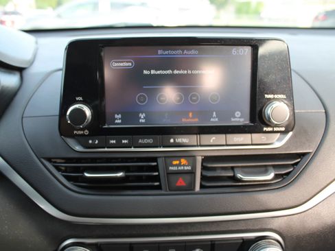 Used 2022 Nissan Altima 2.5 S FWD image 31