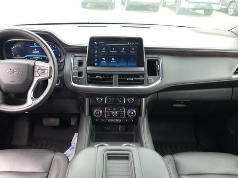 Used 2023 Chevrolet Tahoe Z71 w/ Luxury Package AWD/4WD image 24