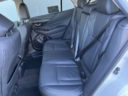 Used 2021 Subaru Outback Limited image 11