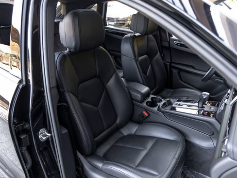Certified 2023 Porsche Macan AWD/4WD image 56