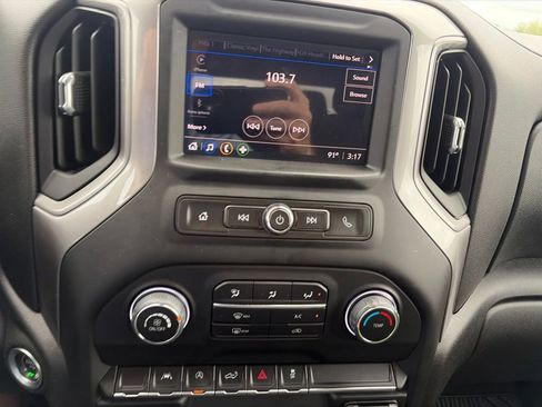 Used 2022 Chevrolet Silverado 1500 Custom AWD/4WD image 16