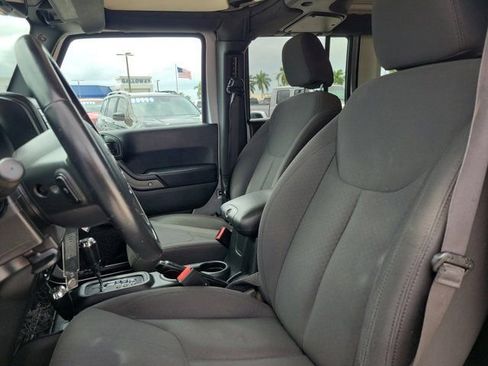 Used 2017 Jeep Wrangler Unlimited Sport w/ Quick Order Package 24S AWD/4WD image 26