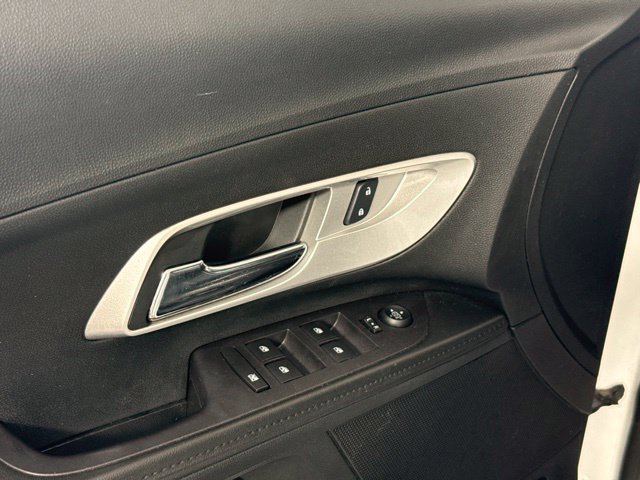 Used 2016 Chevrolet Equinox LTZ w/ Enhanced Convenience Package AWD/4WD image 14
