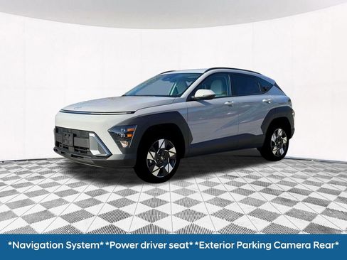 Used 2025 Hyundai Kona SEL image 2