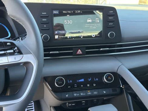 New 2026 Hyundai Elantra SEL Sport FWD image 21