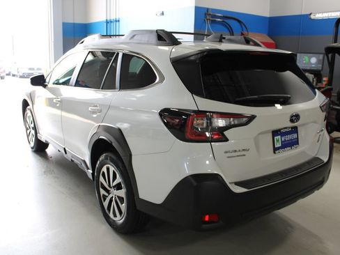 Used 2025 Subaru Outback Premium AWD/4WD image 22