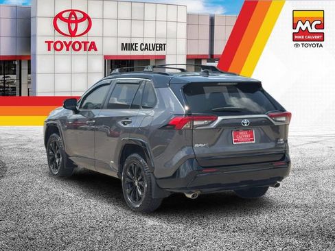 Used 2024 Toyota RAV4 XSE AWD/4WD image 3