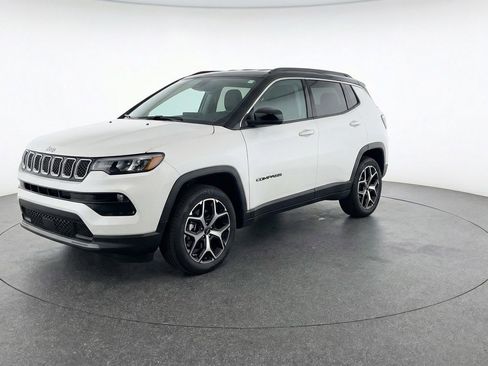 Used 2025 Jeep Compass Limited AWD/4WD image 3