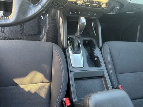 Used 2024 Nissan Frontier SV w/ SV Convenience Package image 23