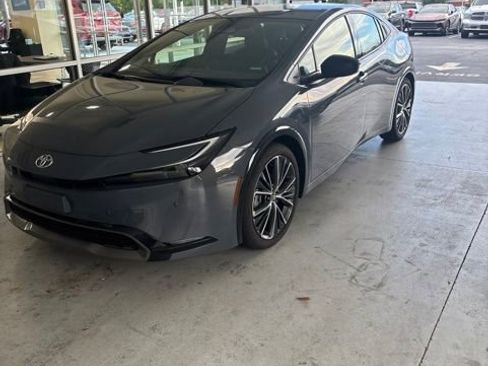 Used 2025 Toyota Prius XLE FWD image 1