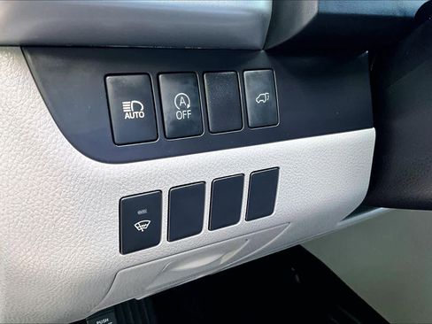 Certified 2017 Toyota Highlander XLE AWD/4WD image 33