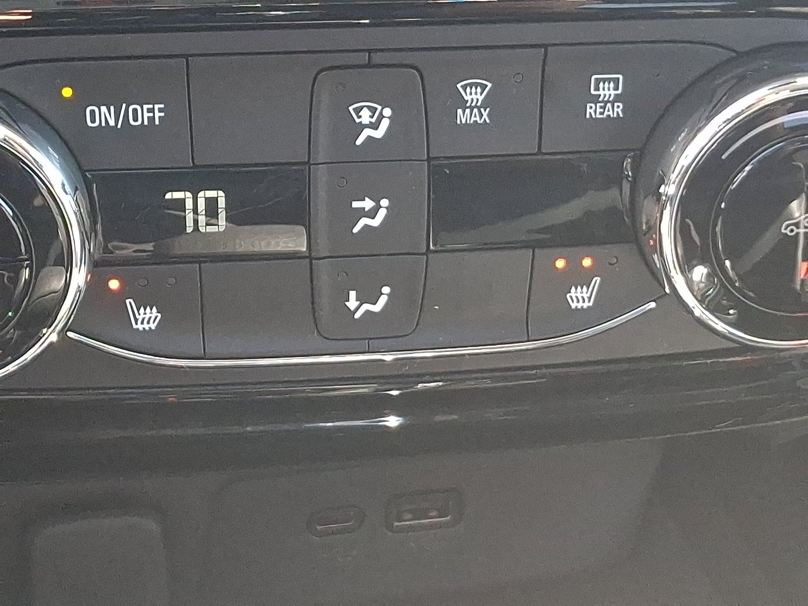 Used 2024 Chevrolet Trax LT w/ Driver Confidence Package FWD image 24