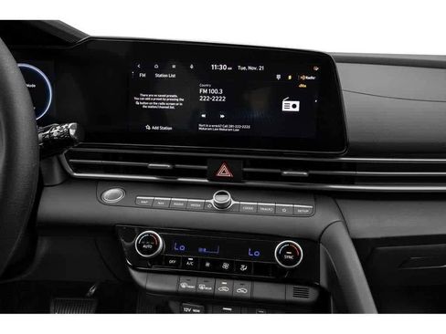 Used 2024 Hyundai Elantra SEL FWD image 40