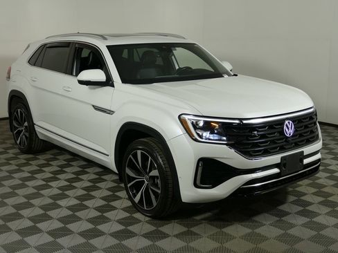 Used 2024 Volkswagen Atlas Cross Sport SEL Premium R-Line image 1