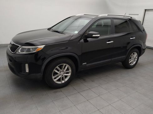 Used 2015 Kia Sorento LX AWD/4WD image 2
