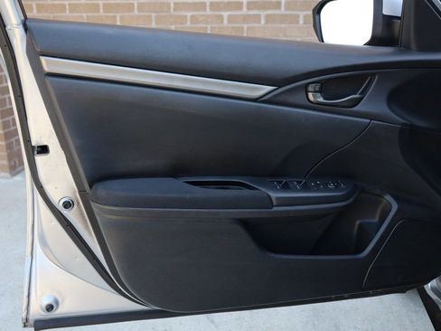 Used 2017 Honda Civic Sport image 18