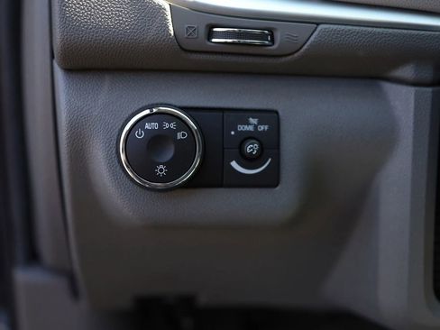Used 2017 Chevrolet Traverse LS FWD image 12