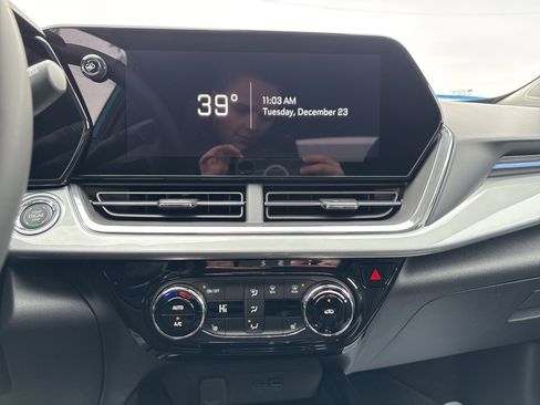 New 2026 Chevrolet Trax LT w/ Driver Confidence Package image 14
