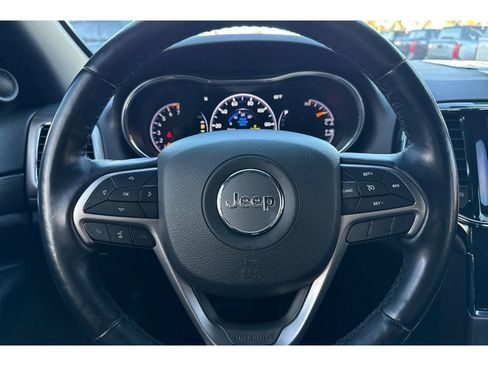 Used 2021 Jeep Grand Cherokee Laredo X image 26