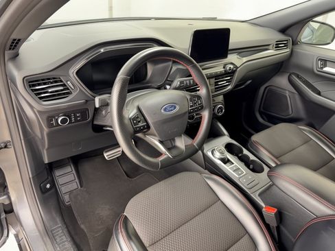Used 2023 Ford Escape ST-Line AWD/4WD image 4