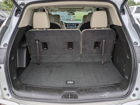 Used 2019 Buick Enclave Essence FWD image 13