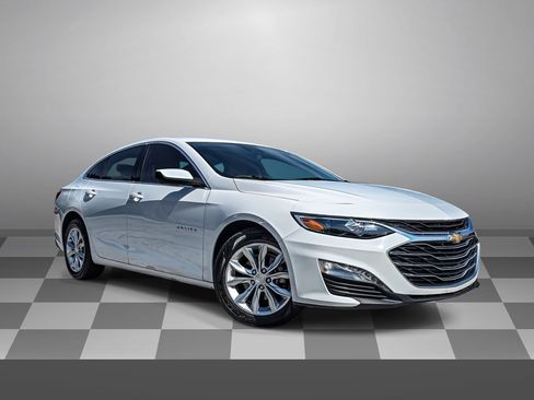 Used 2025 Chevrolet Malibu LT FWD image 1