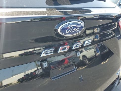 Used 2023 Ford Edge Titanium AWD/4WD image 33