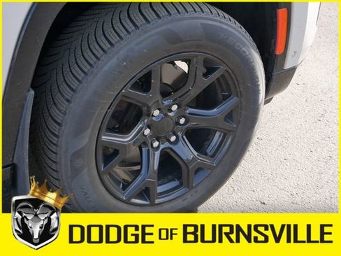 Used 2023 Jeep Wagoneer Series II image 12