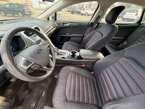 Used 2015 Ford Fusion SE w/ Equipment Group 201A image 11