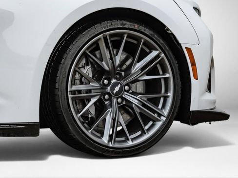 Used 2018 Chevrolet Camaro ZL1 RWD image 38