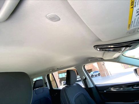 Used 2023 Jeep Grand Cherokee L Laredo image 14